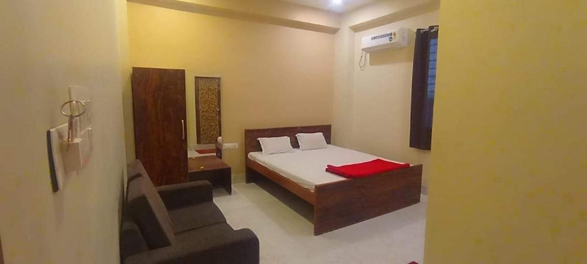 Namaste Bharat Inn - Housity
