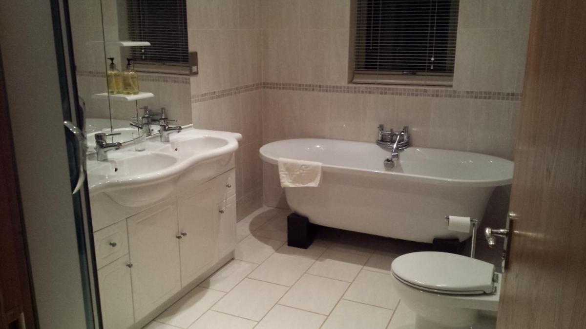 CELLAR COVE - Housity