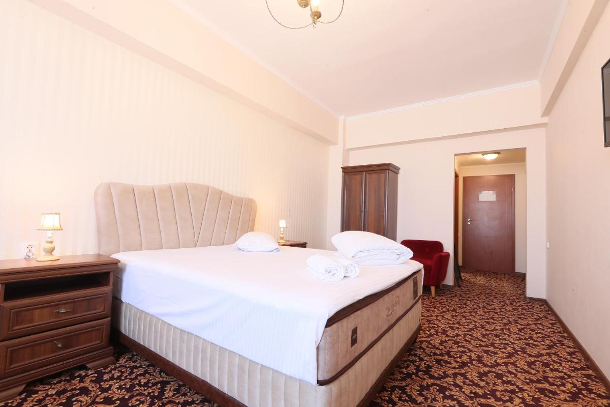 Hotel Impero - Housity