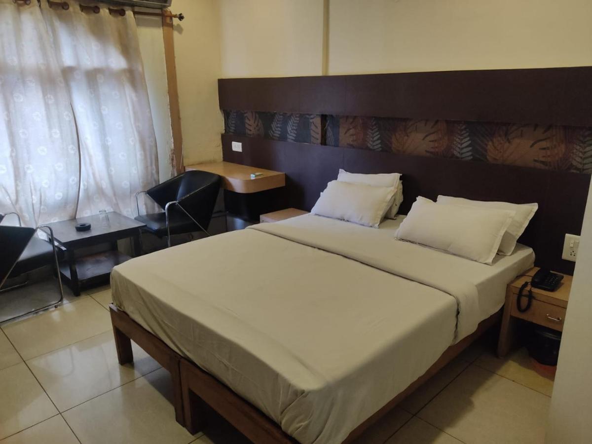 Hotel pleasure palace - Housity