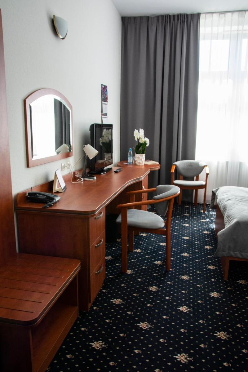 Hotel Restauracja Autos - Housity
