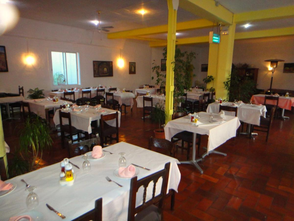 Pensió Restaurant Llança - Housity