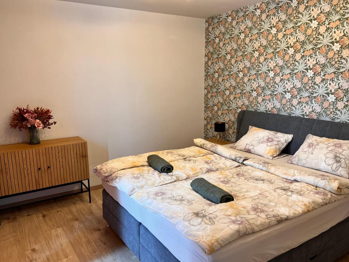 Edelin Wine House - Housity