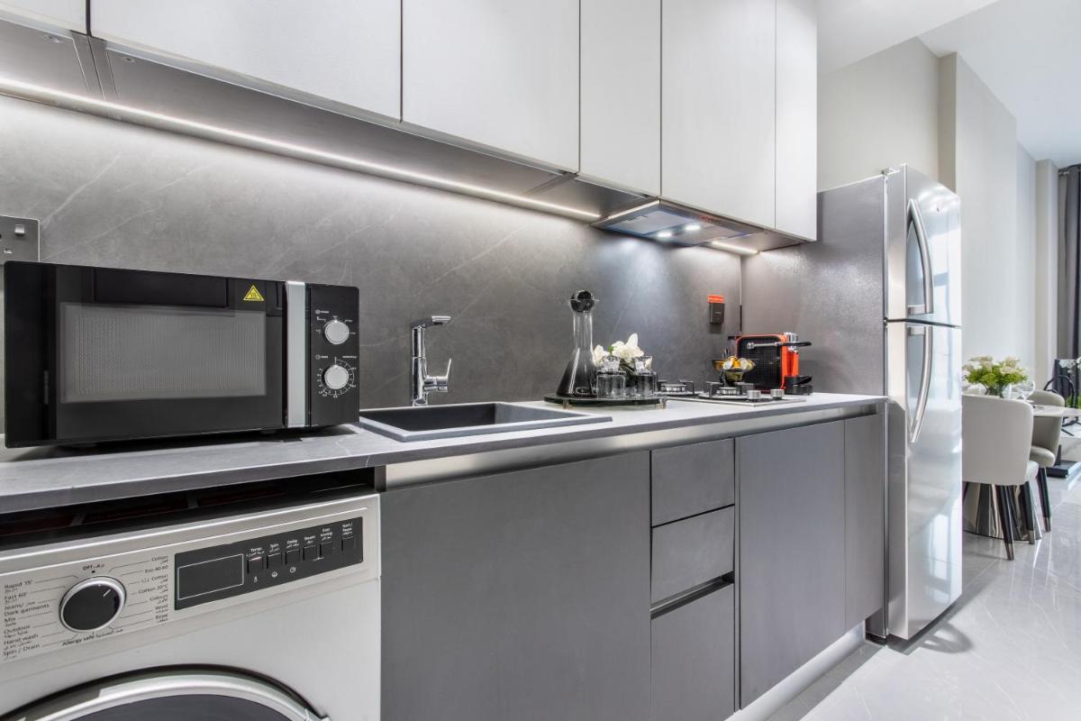 Suitetrails - Icon Casa Living Furnished Studio IC3 in JVC
