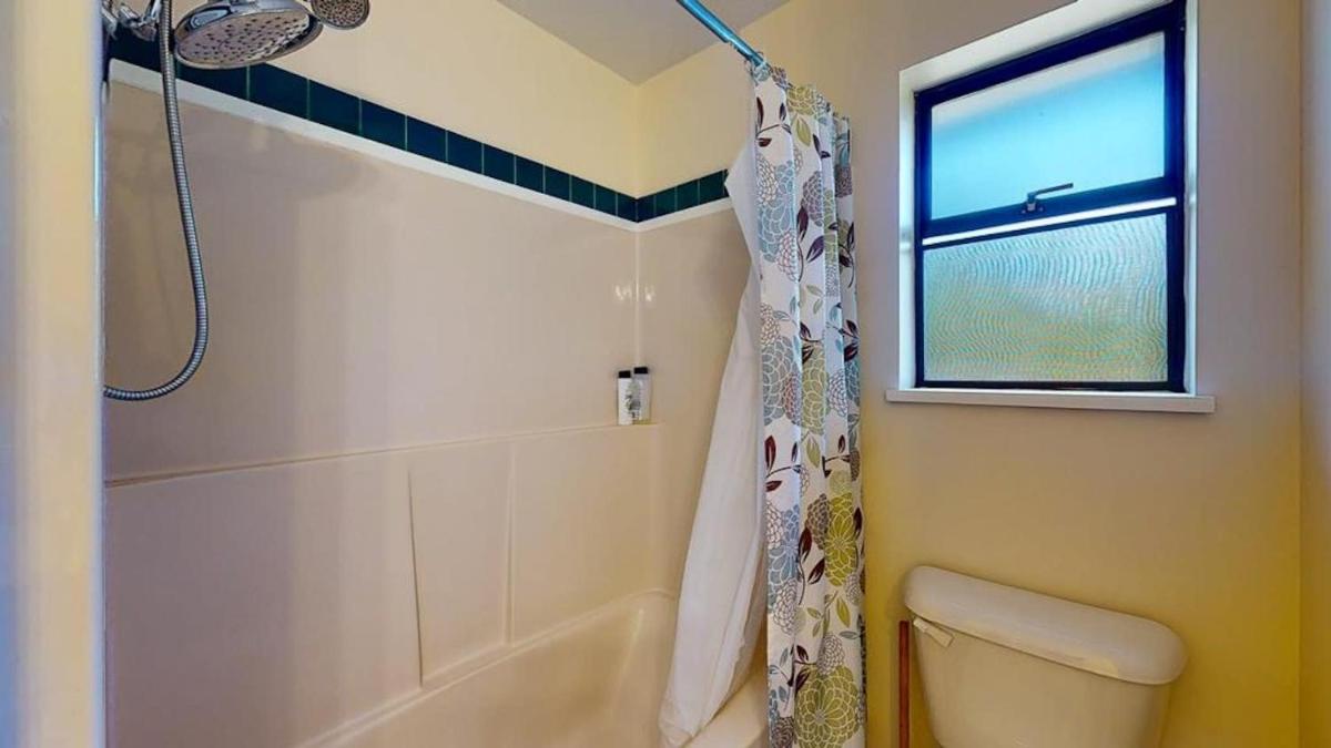 Spacious 3 bedroom house - Housity