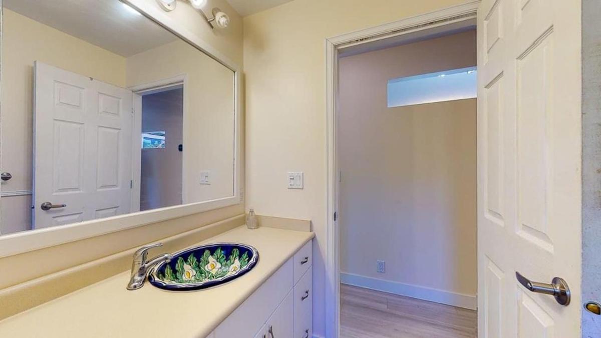 Spacious 3 bedroom house - Housity