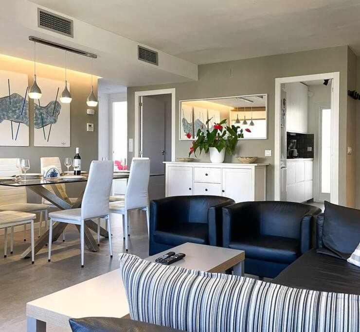 Apartment Coloma Piscina y Parking Hostem - Housity