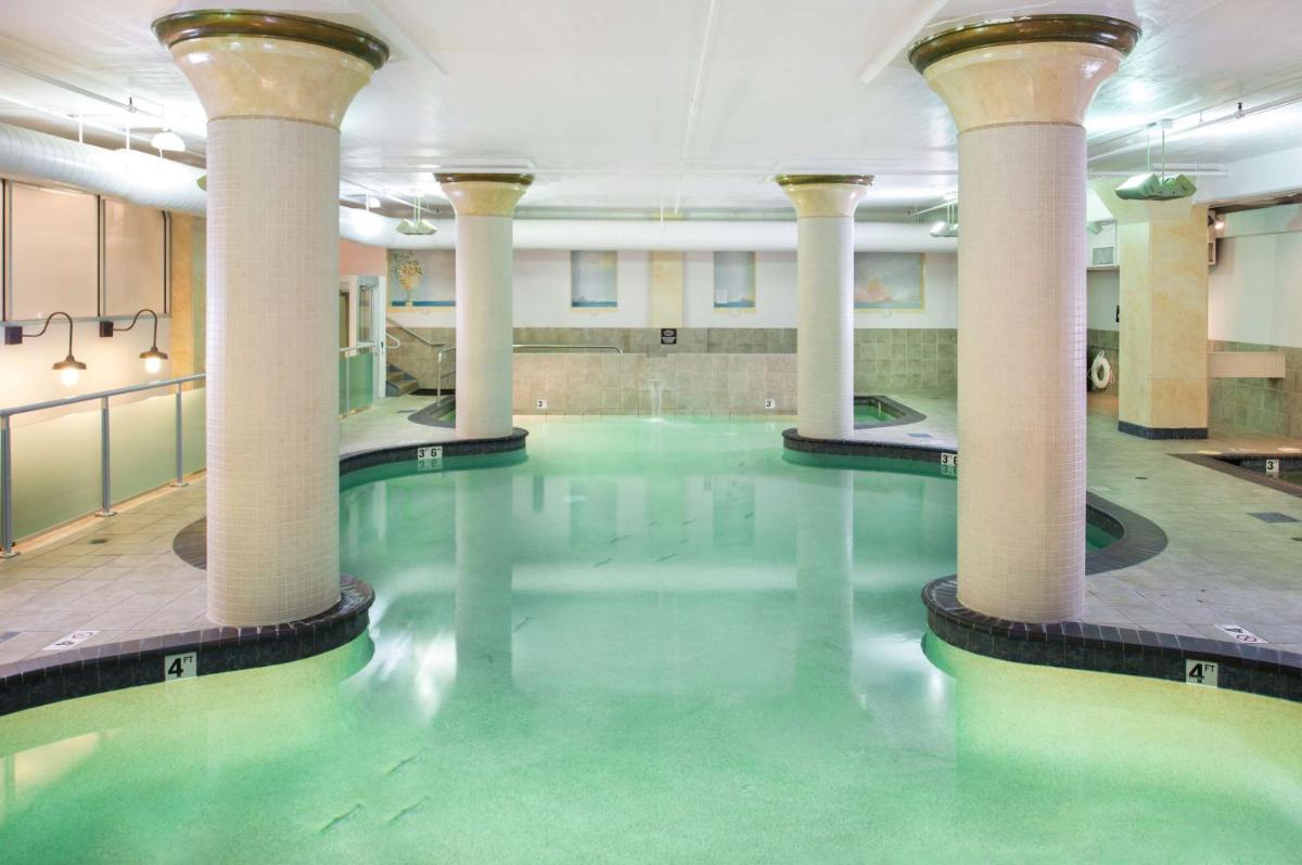 Embassy Suites by Hilton Portland Downtown - Housity