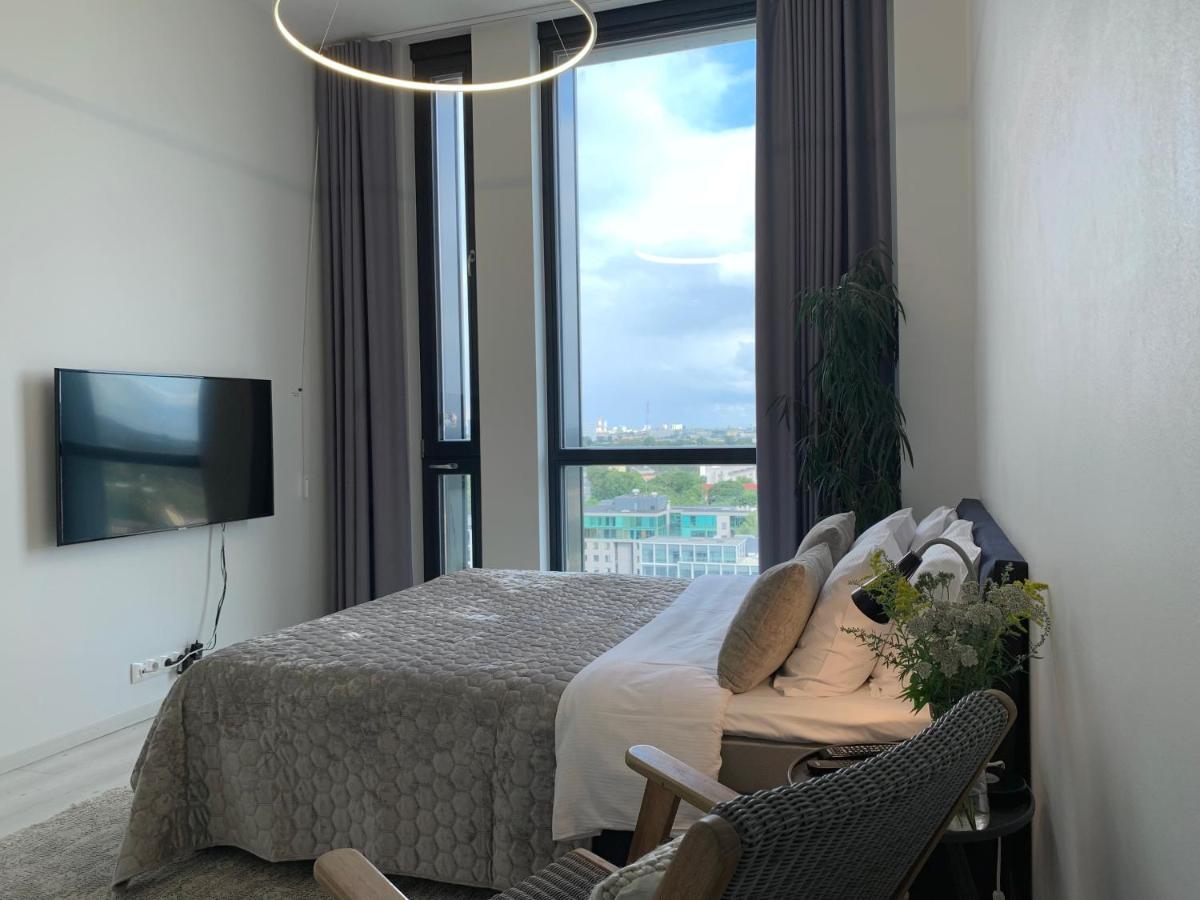 Orange Apartments Tower & Free Parking - Housity