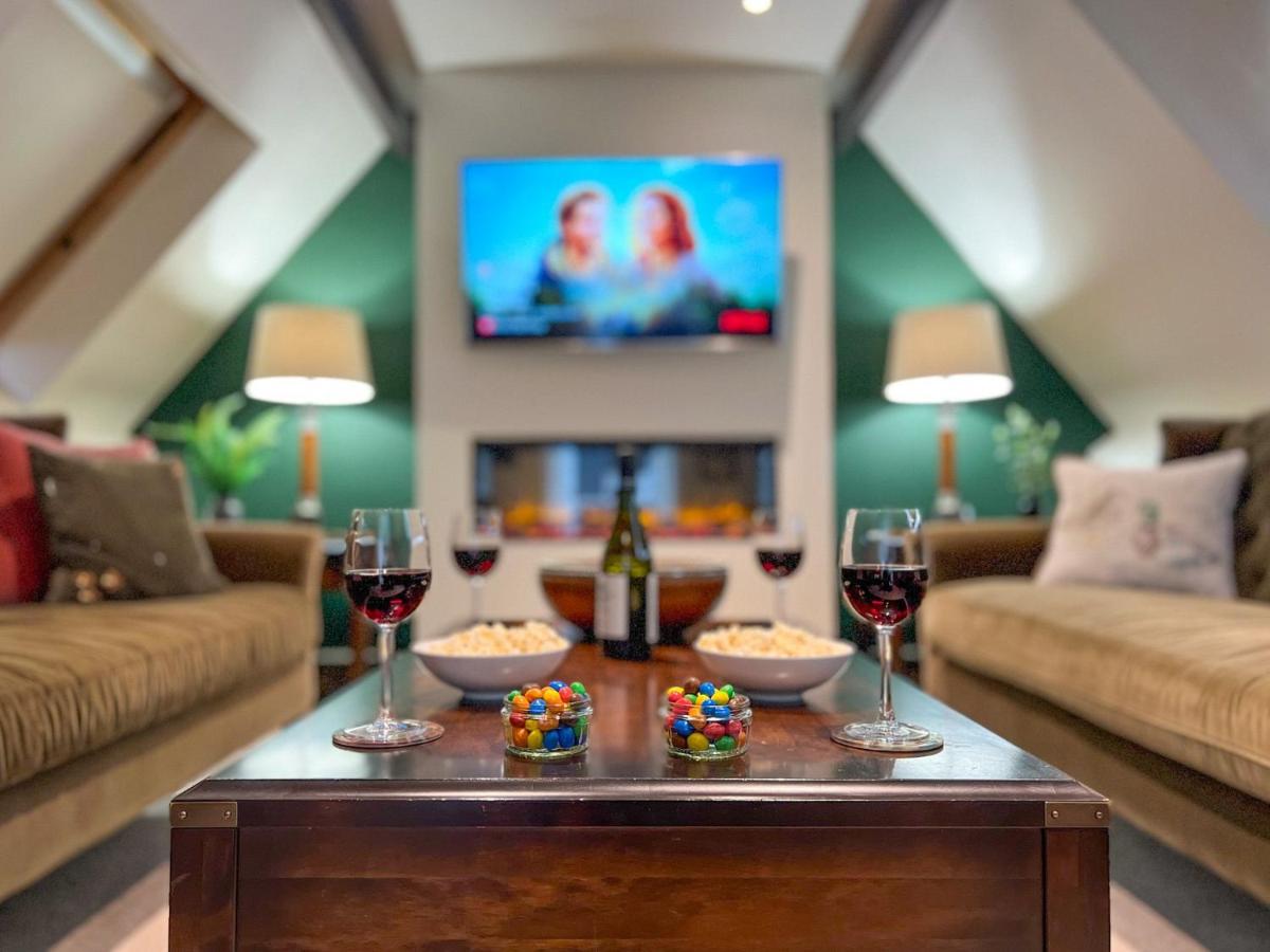 Geltsdale East Wing sleeps 6 with River Eden views near Carlisle & Ullswater - Housity