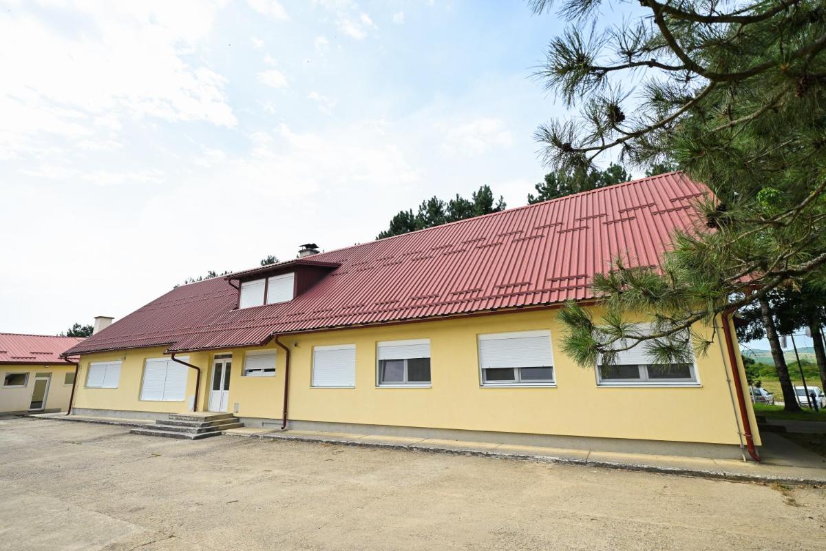 Hotel SLJIVNO - Housity