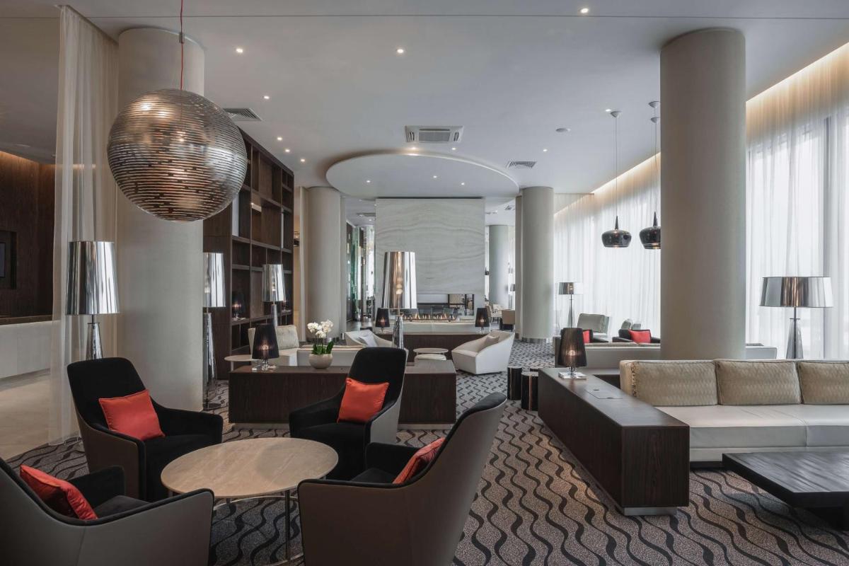 Hilton Saint Petersburg Expoforum - Housity