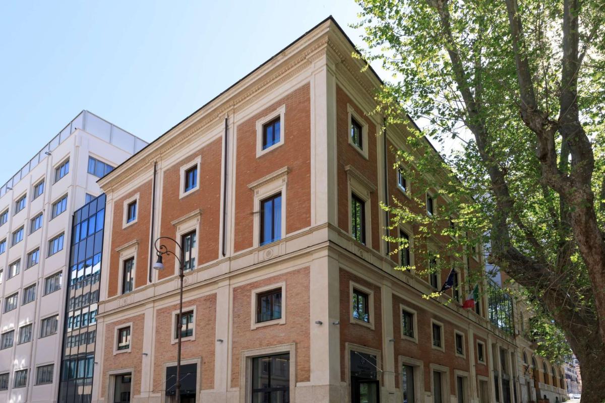 DoubleTree By Hilton Rome Monti - Housity