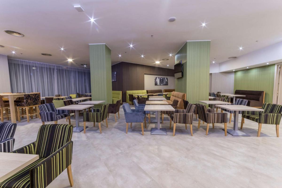 Hampton By Hilton Iasi - Housity