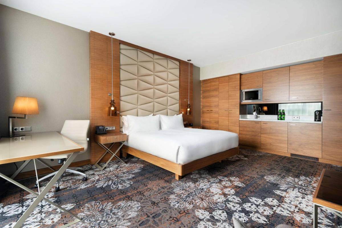 DoubleTree by Hilton Krakow Hotel & Convention Center - Housity