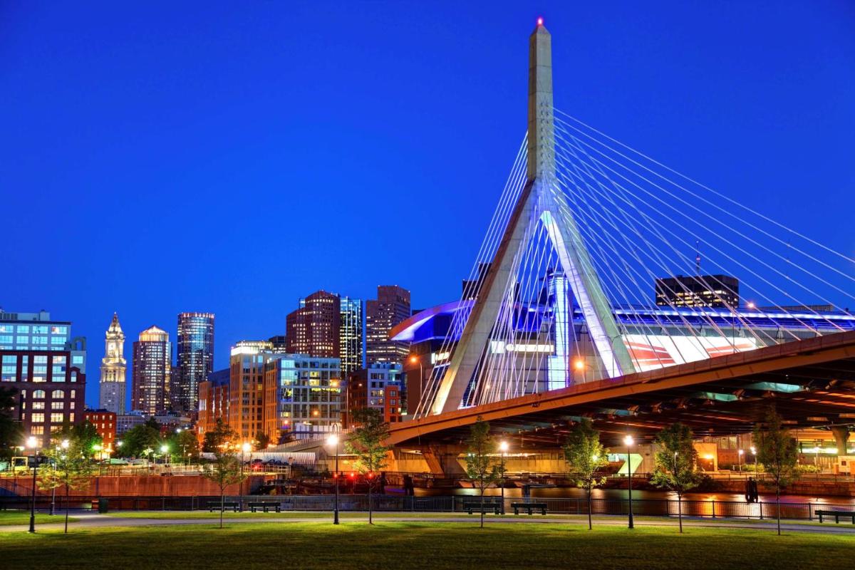 DoubleTree by Hilton Hotel Boston - Downtown - Housity