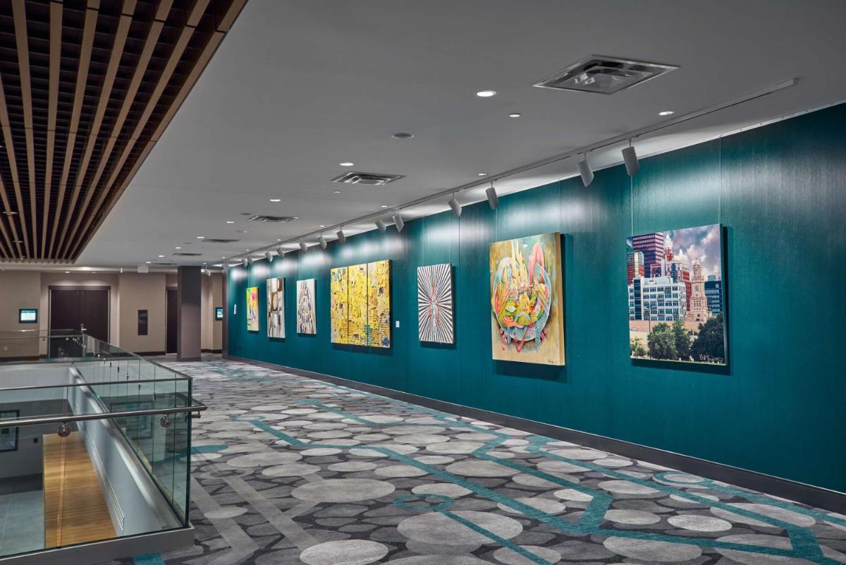 Hilton Des Moines Downtown - Housity