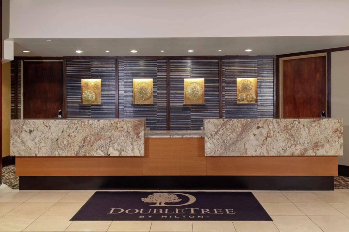 Suitetrails - DoubleTree by Hilton Kansas City - Overland Park