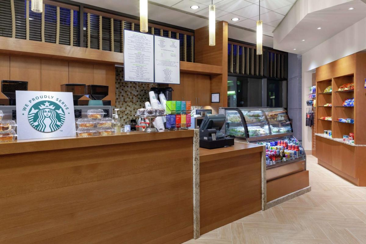 Suitetrails - DoubleTree by Hilton Kansas City - Overland Park