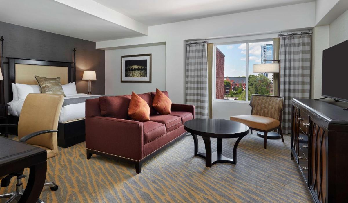 The Inn at Penn, A Hilton Hotel - Housity