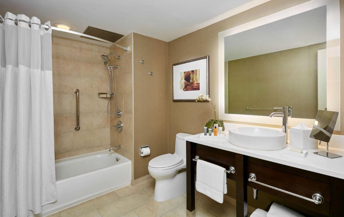 The Inn at Penn, A Hilton Hotel - Housity