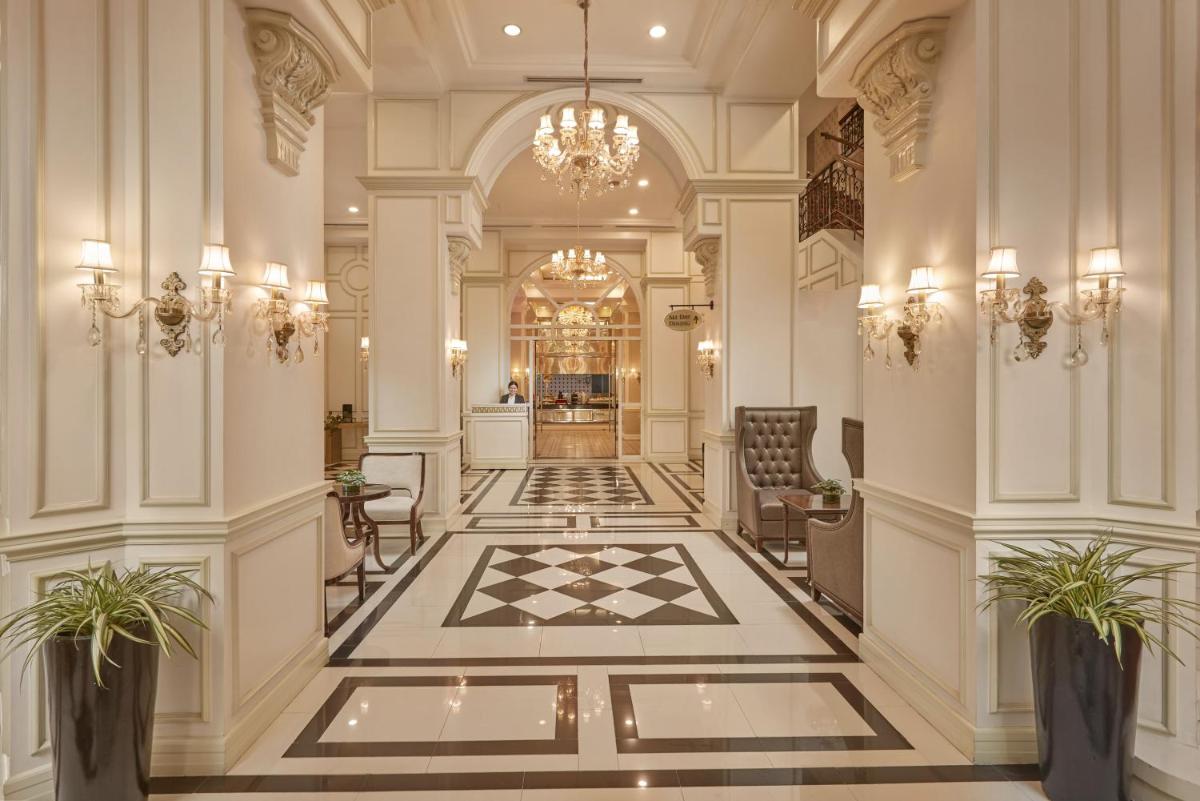 Rizal Park Hotel - Housity