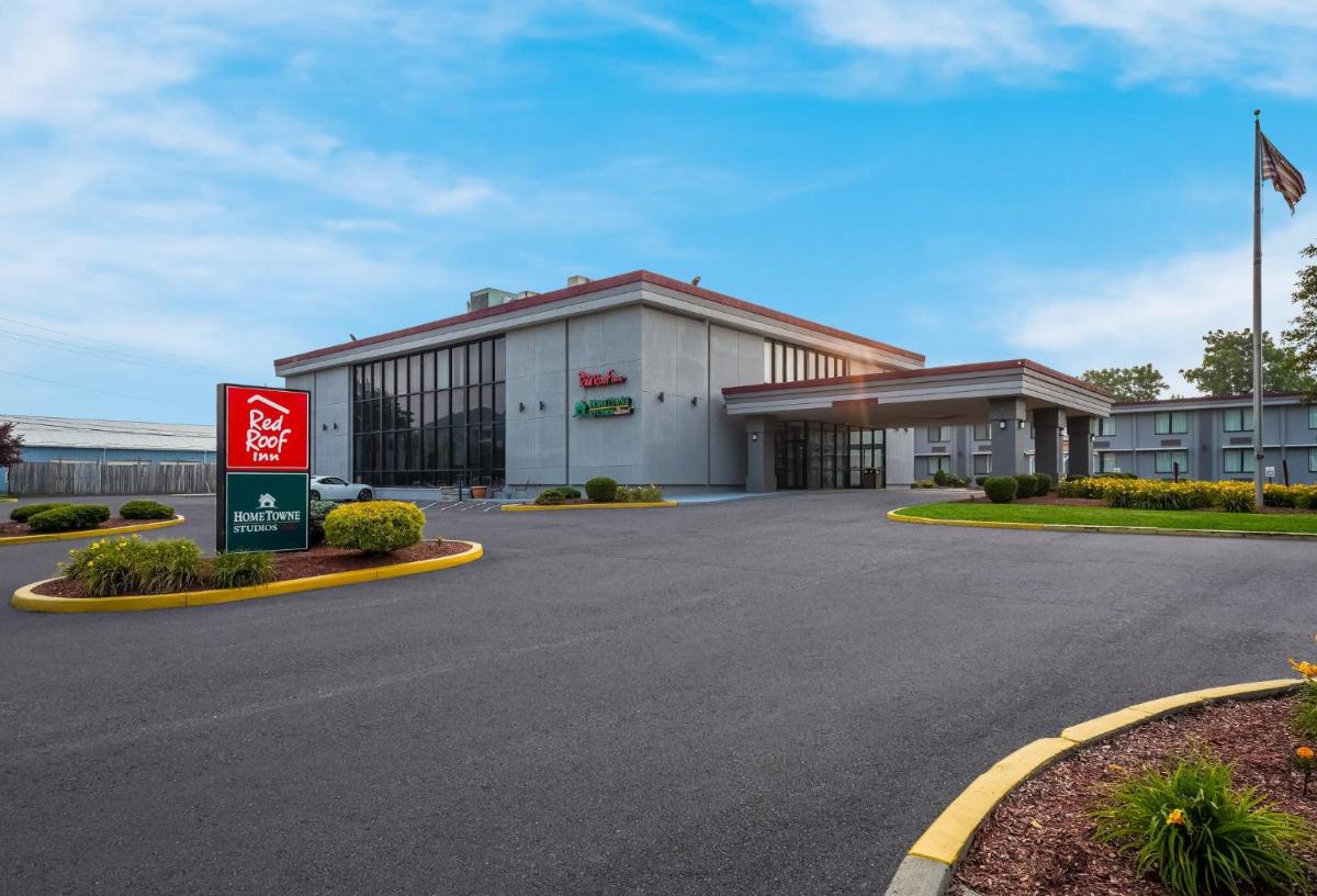 Red Roof Inn Painted Post - Housity