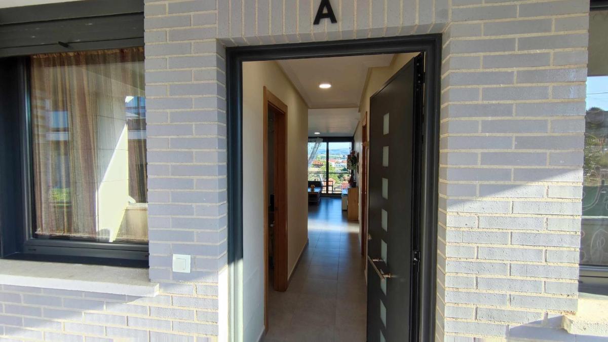 Apartamento en zona Miengo - Housity