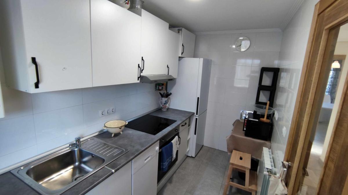Apartamento en zona Miengo - Housity