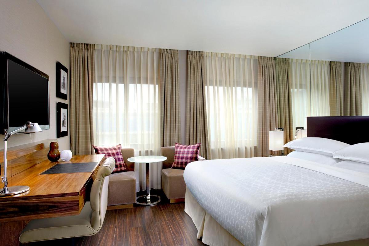 Sheraton Grand Hotel & Spa - Housity