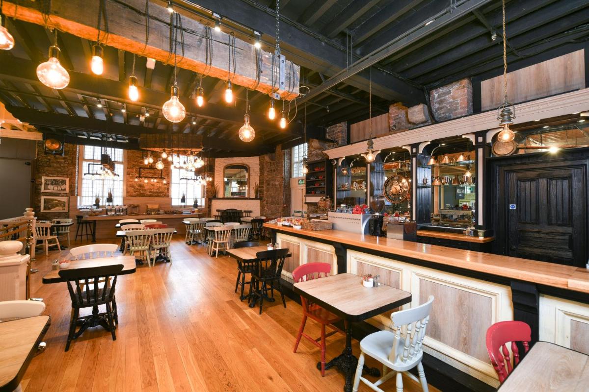 Blarney Woollen Mills Hotel - BW Signature Collection - Housity