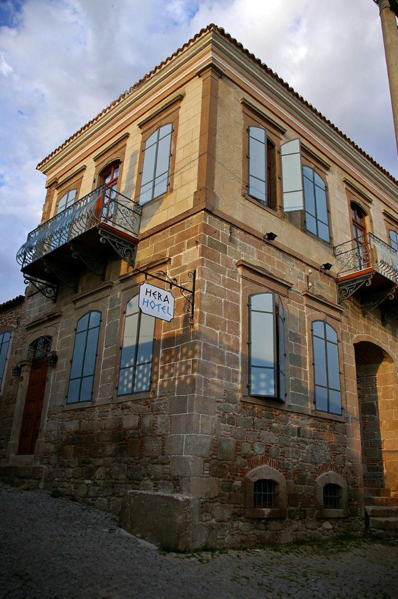 Hera Hotel - Housity