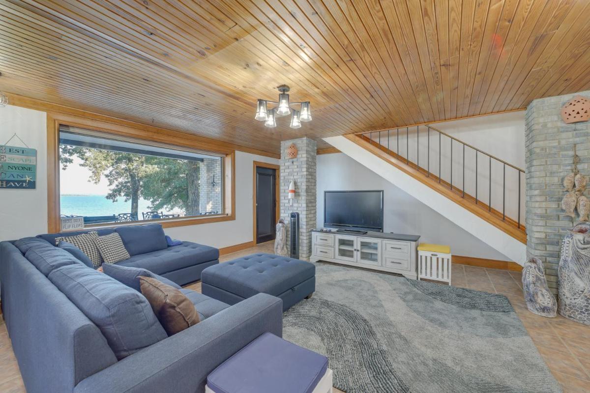 Lakefront Eufaula Escape with Dock and Private Beach! - Housity