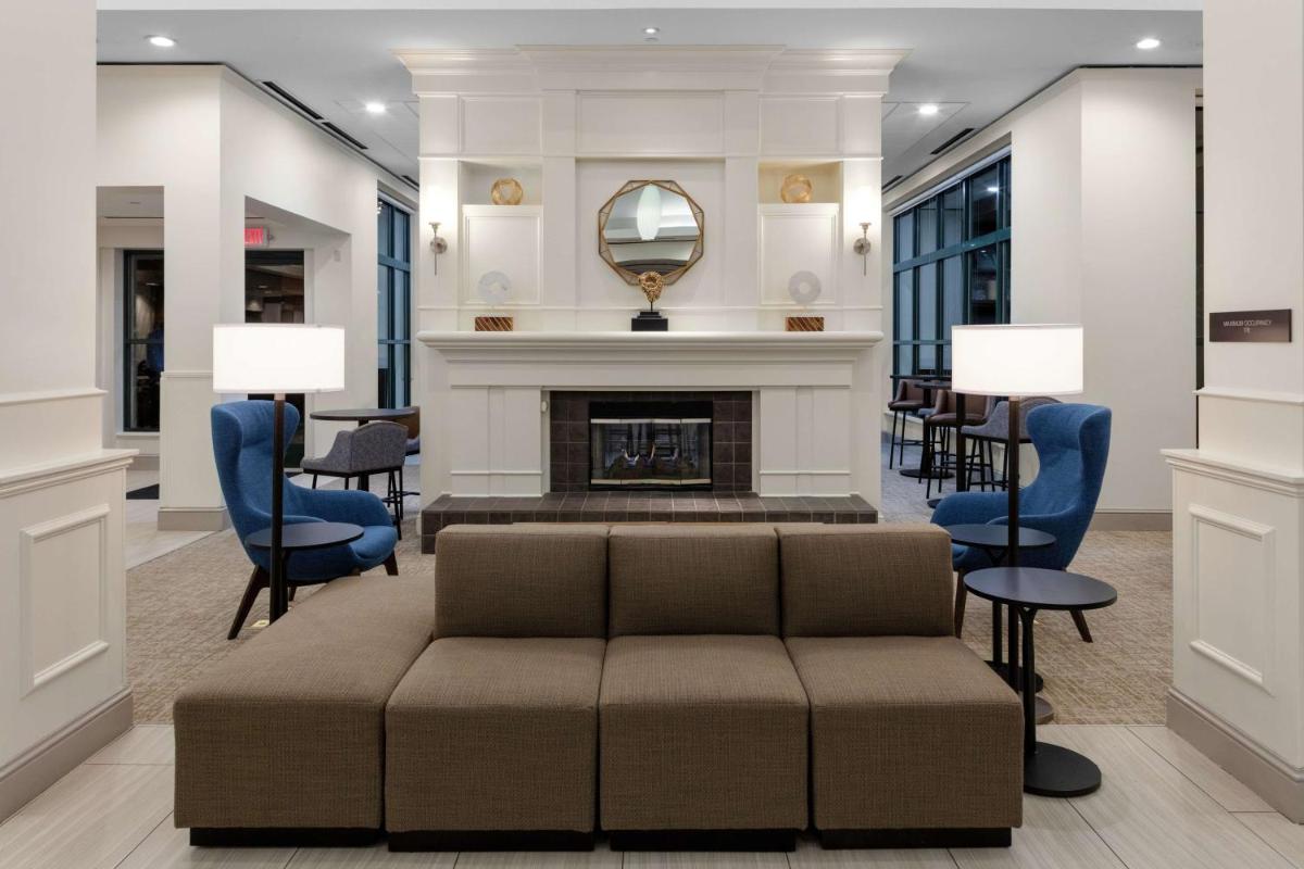 Hilton Garden Inn Atlanta Perimeter Center - Housity