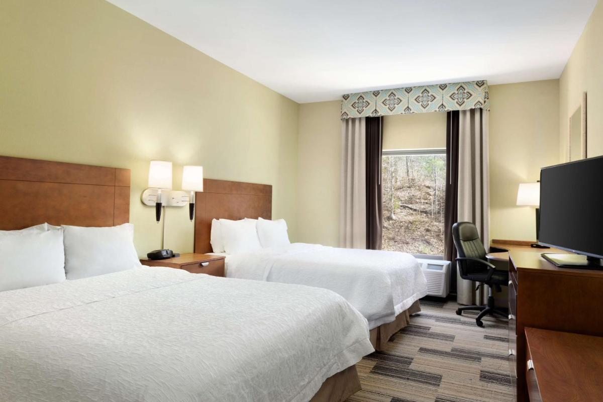 Hampton Inn & Suites Birmingham Airport Area - Housity
