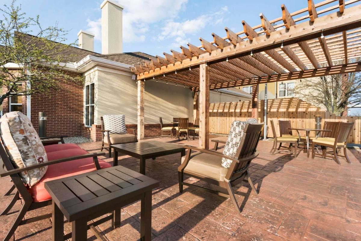 Homewood Suites by Hilton Columbus-Hilliard - Housity