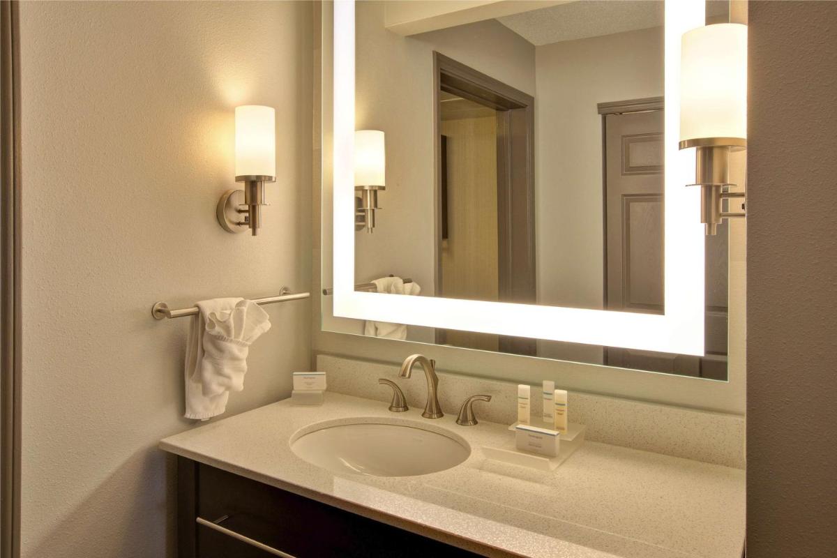 Homewood Suites by Hilton Dayton South - Housity