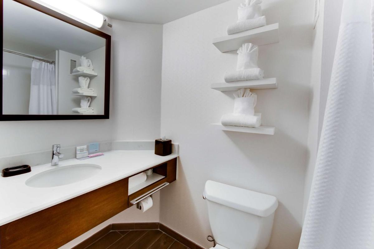 Hampton Inn Harrisonburg - University - Housity