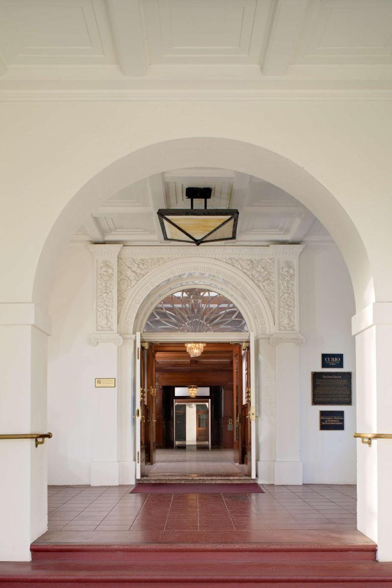 Hayes Mansion San Jose, Curio Collection by Hilton - Housity