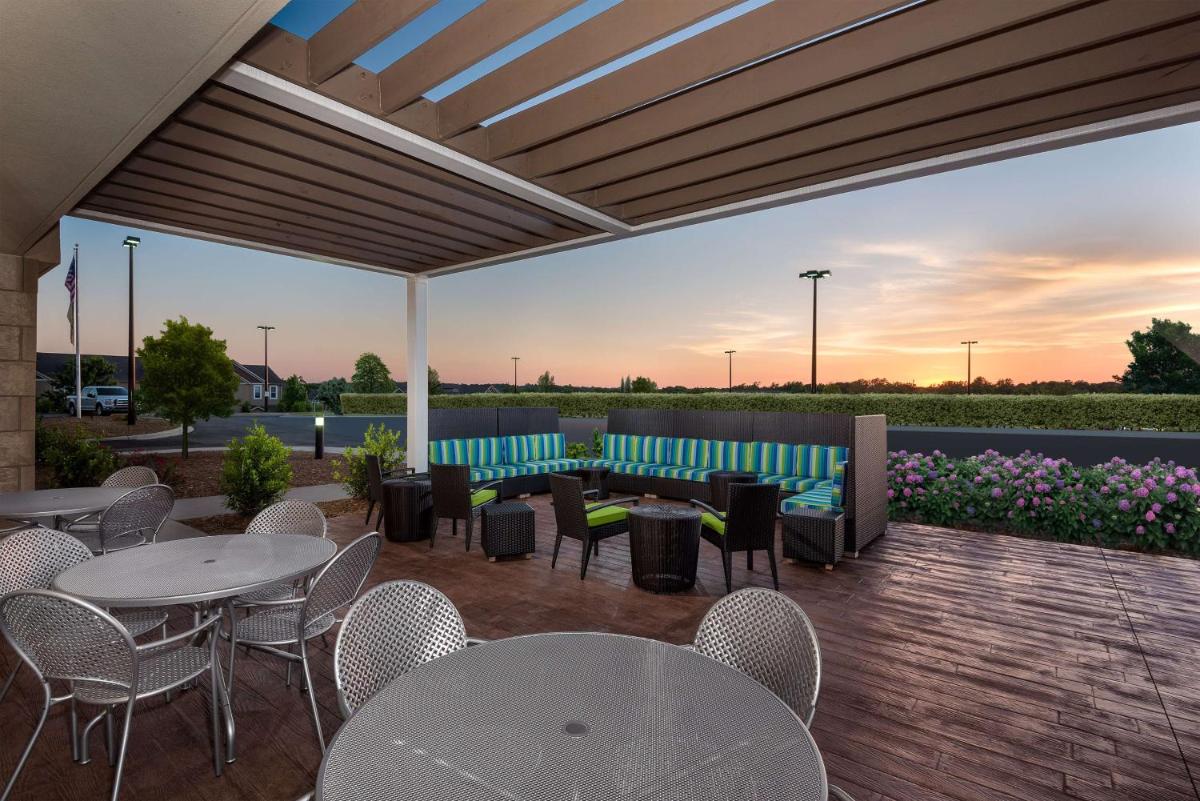 Home2 Suites by Hilton Charlotte University Research Park - Housity
