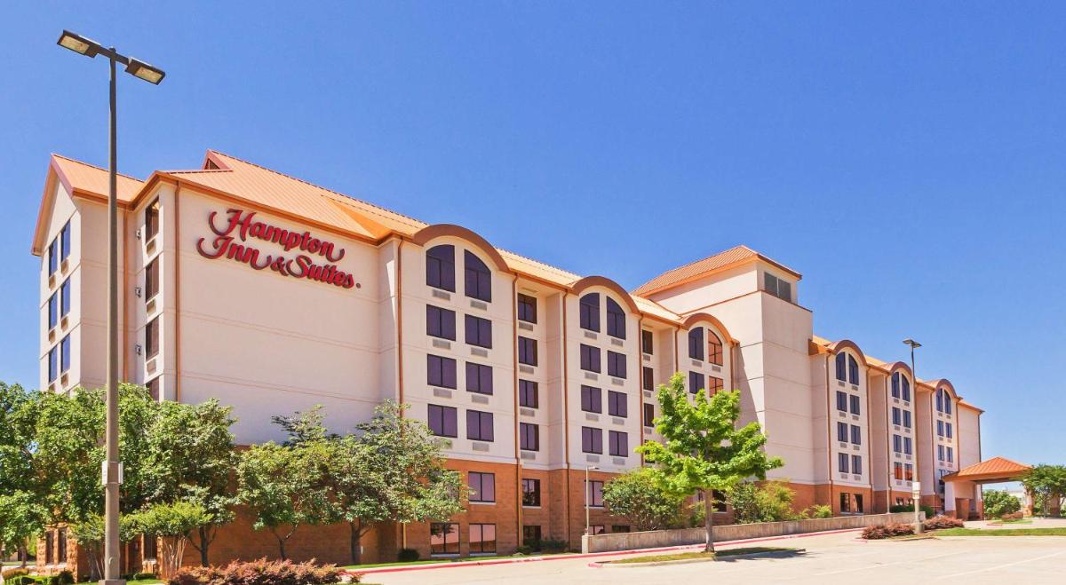 Hampton Inn & Suites Dallas-Mesquite - Housity