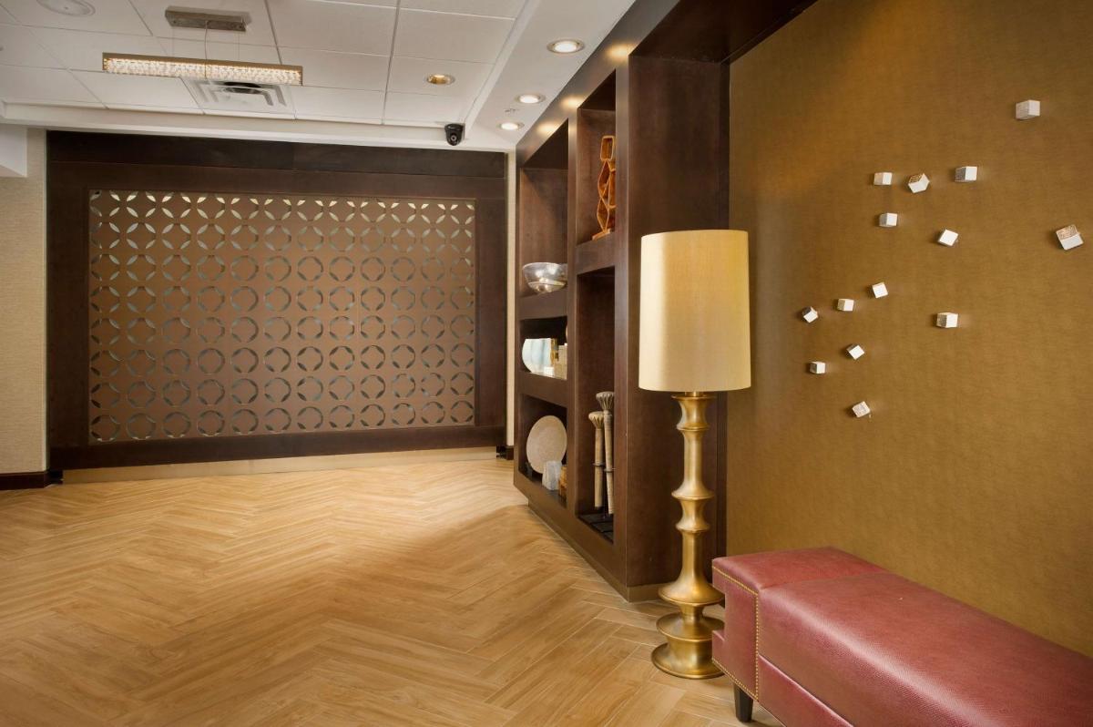 Suitetrails - Hampton Inn & Suites San Antonio-Downtown/Market Square