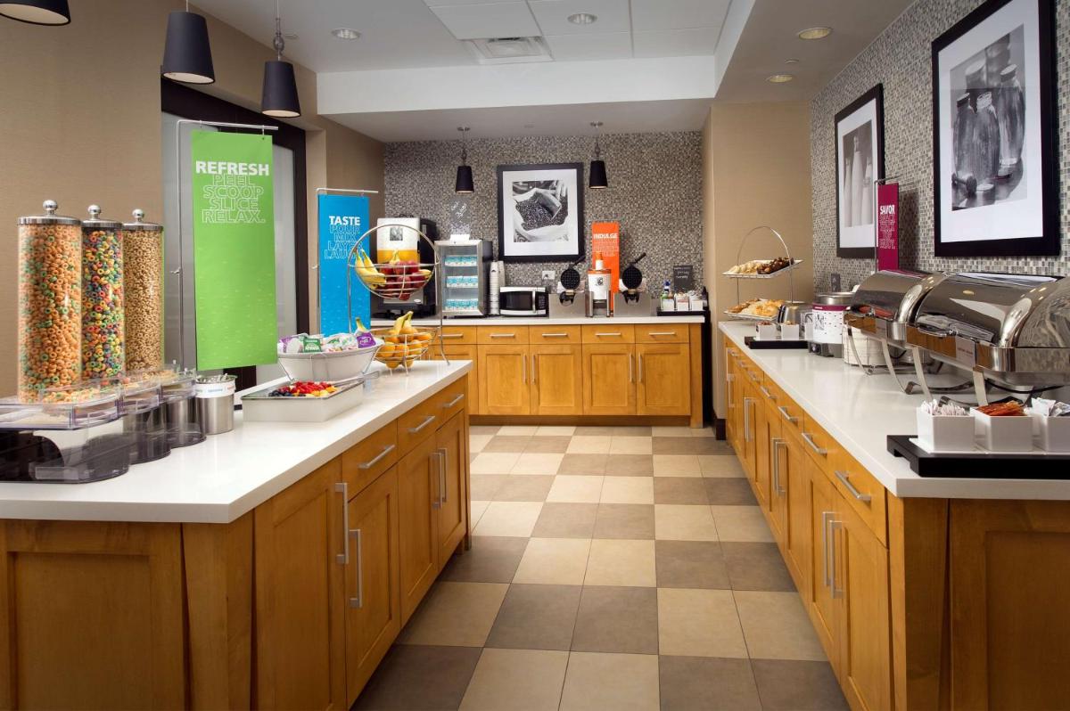 Hampton Inn & Suites Falls Church - Housity