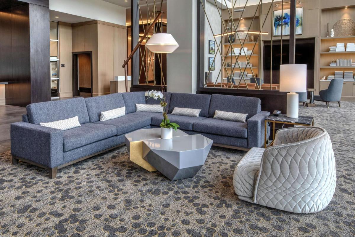 Hilton Franklin Cool Springs - Housity