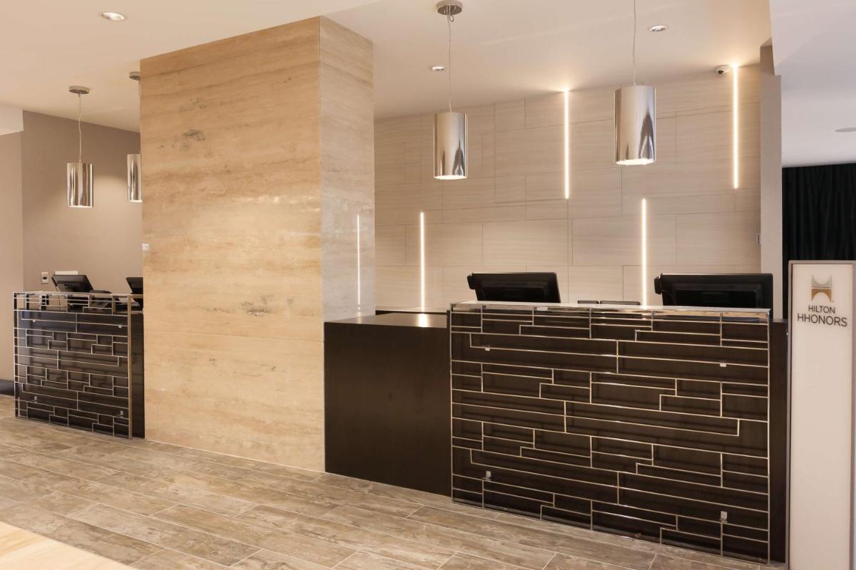 DoubleTree by Hilton Hotel & Suites Houston by the Galleria - Housity