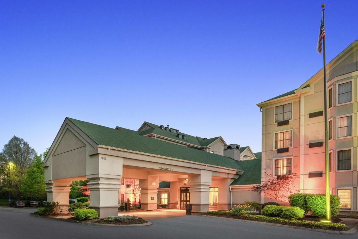 Hampton Inn & Suites Nashville Franklin - Housity