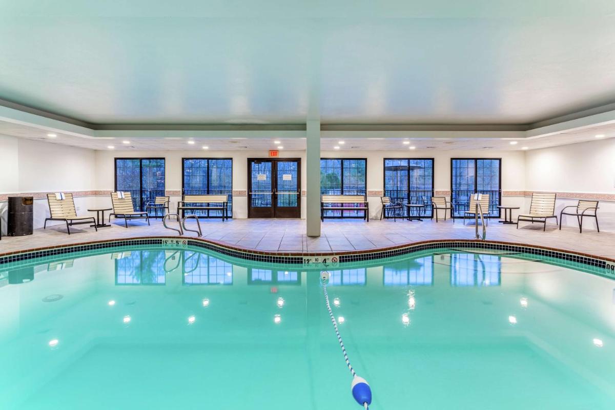 Hampton Inn Boston/Peabody - Housity