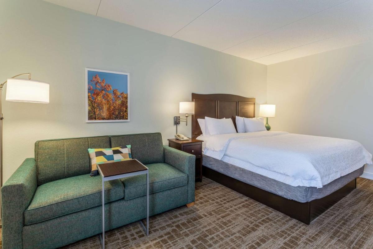 Hampton Inn Boston/Peabody - Housity