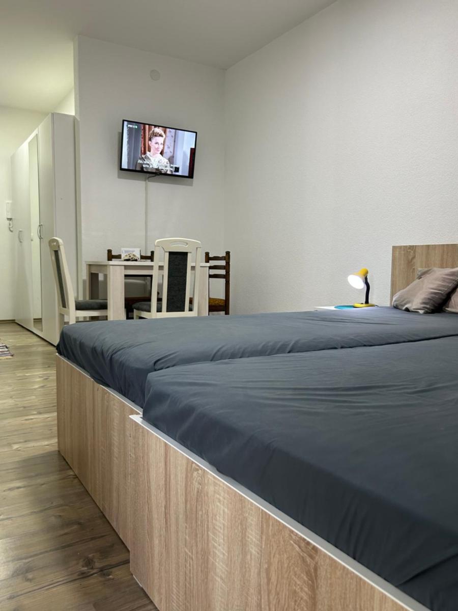 Adam's Apartment 1 - Housity