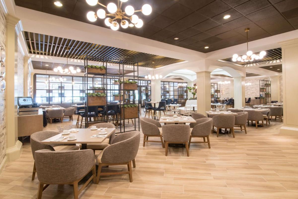 DoubleTree by Hilton San Diego-Mission Valley - Housity
